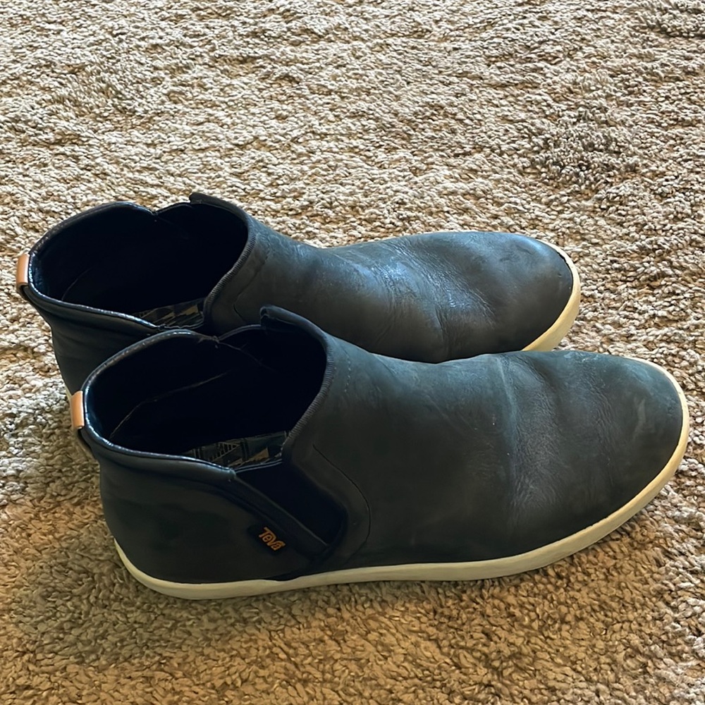 Reba Willow Chelsie Boot/Sneaker